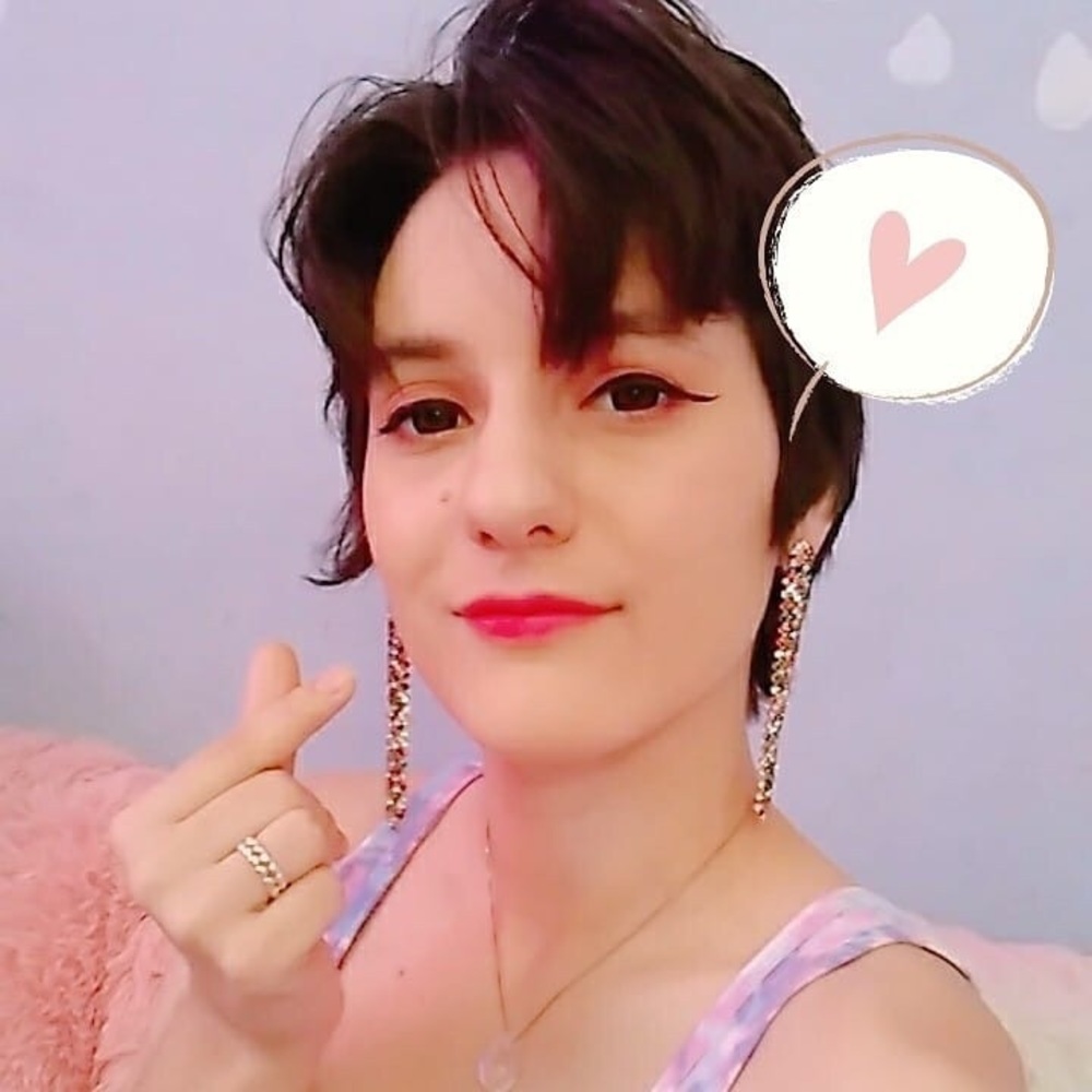 Meet your Posher, Abi